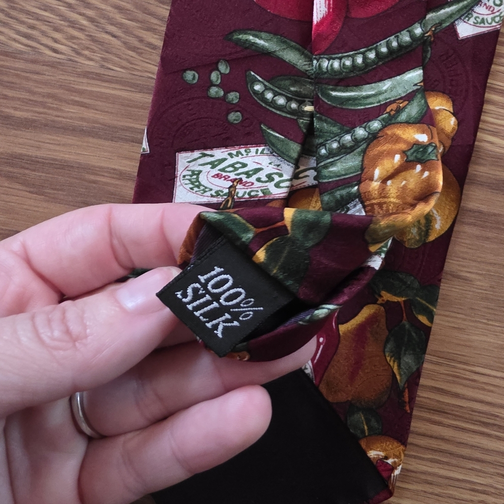 Tabasco Hot Sauce Novelty Tie Burgundy Chili Pepper Food Theme - Picture 6 of 6